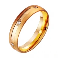 Золотое обручальное кольцо с куб.окс.циркония (арт. 412096)