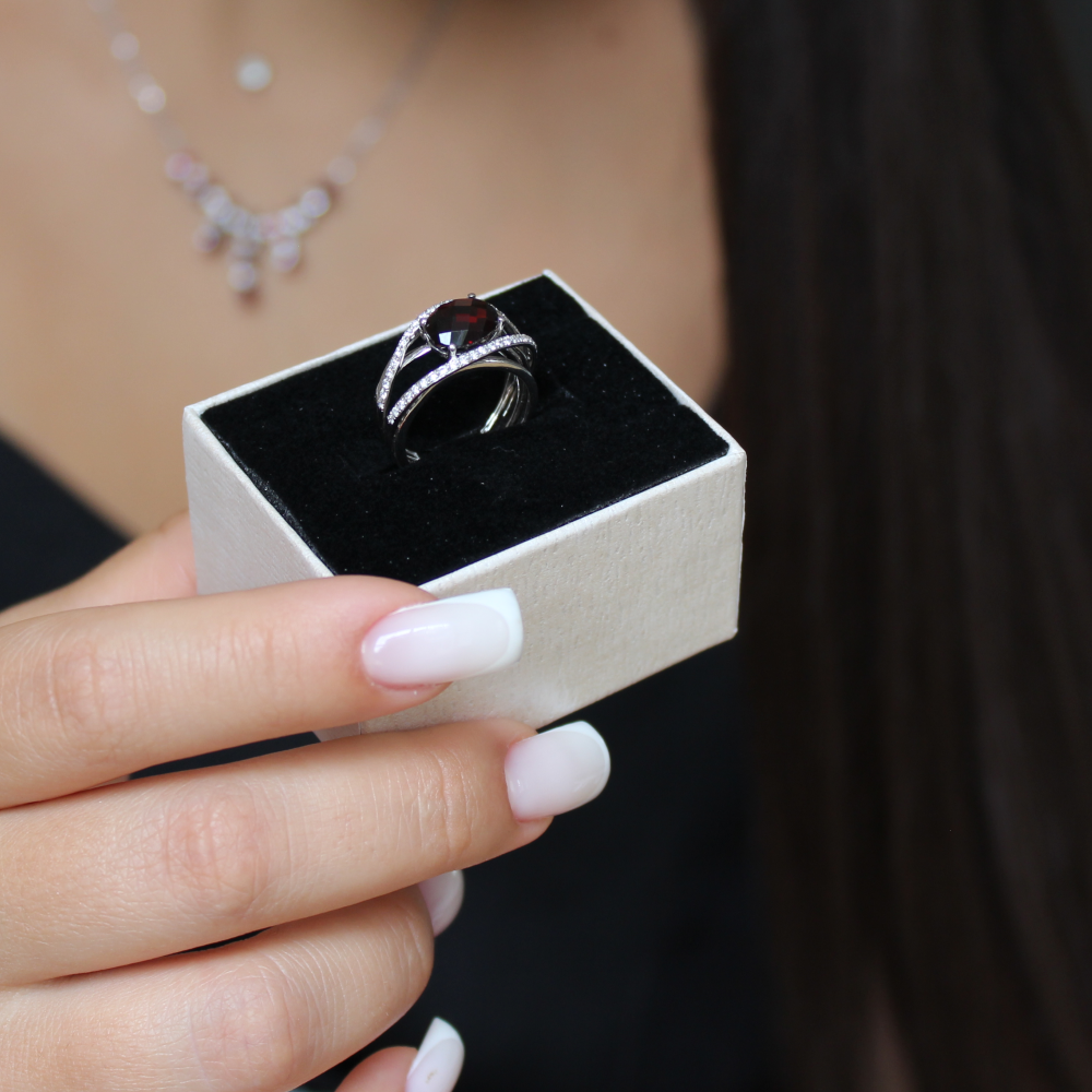 камені для лева